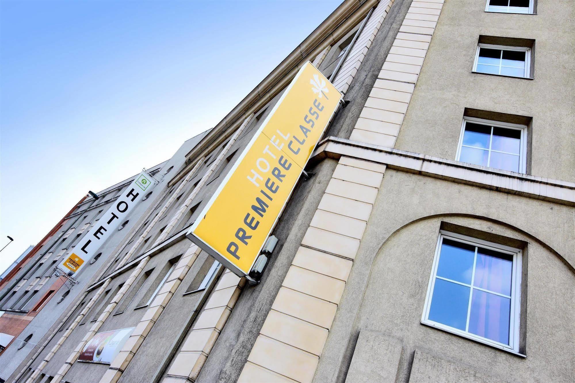 Premiere Classe Paris Ouest - Pont De Suresnes Exterior photo